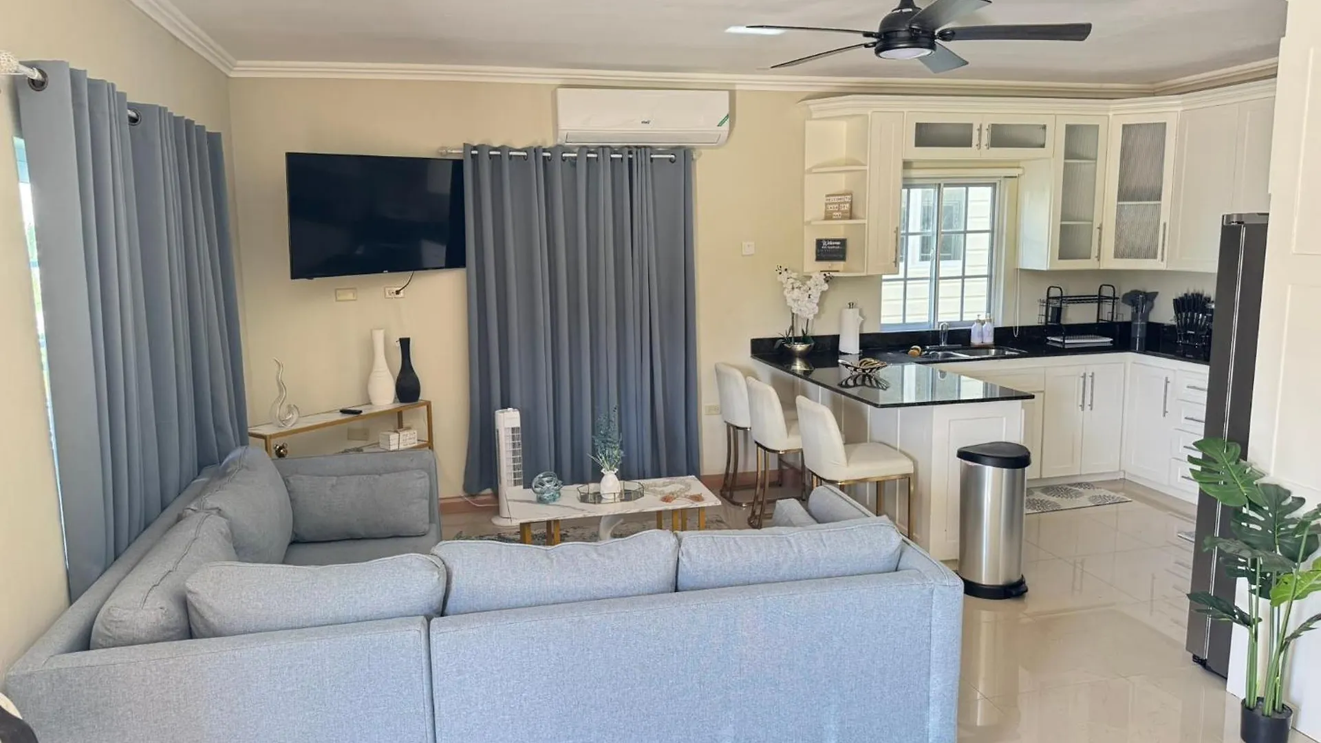 Villa Vista Lancewood Meadows Ocho Rios Jamaica Feriehus